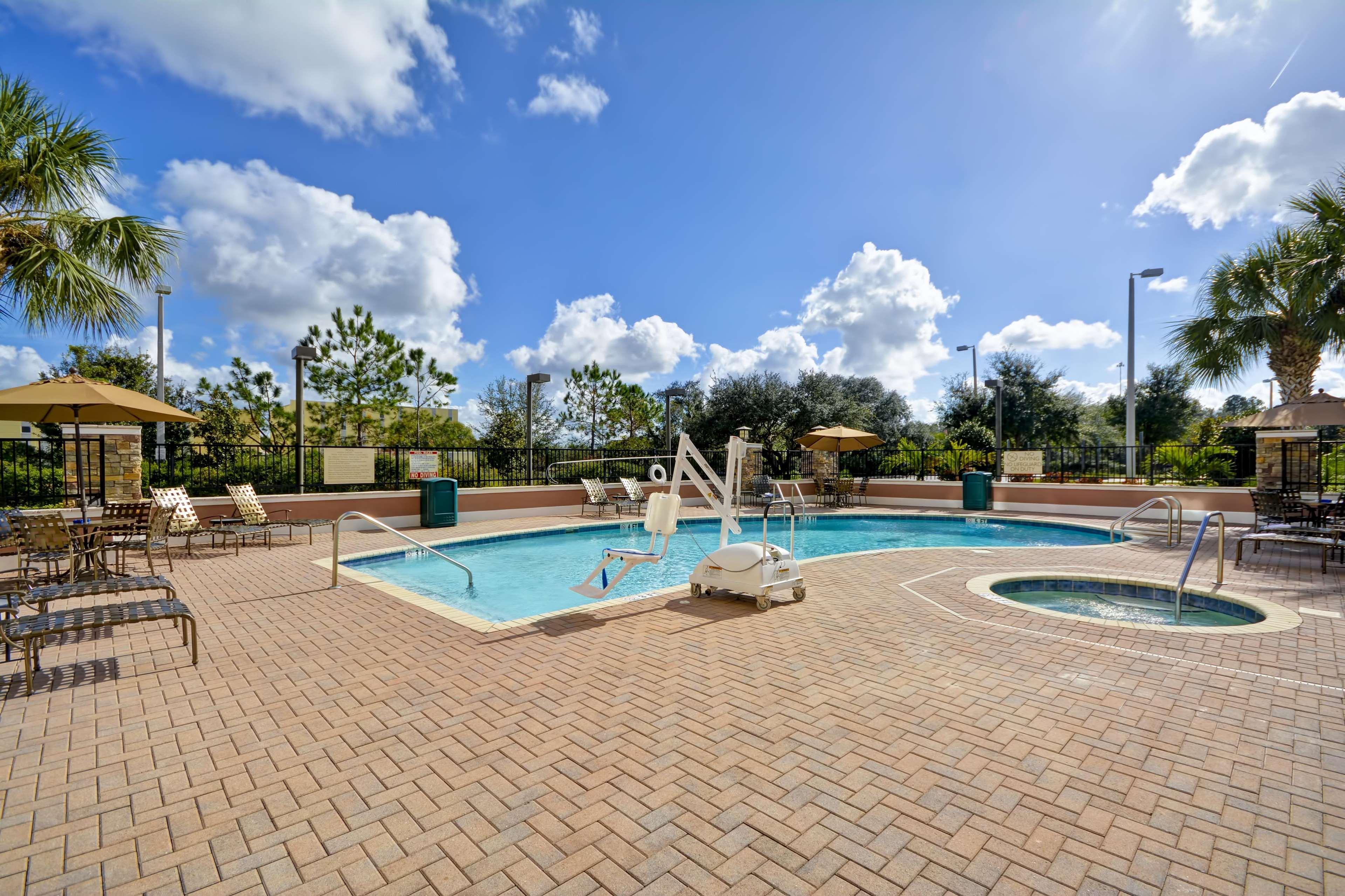 Hilton Garden Inn Tampa Riverview Brandon Exterior foto